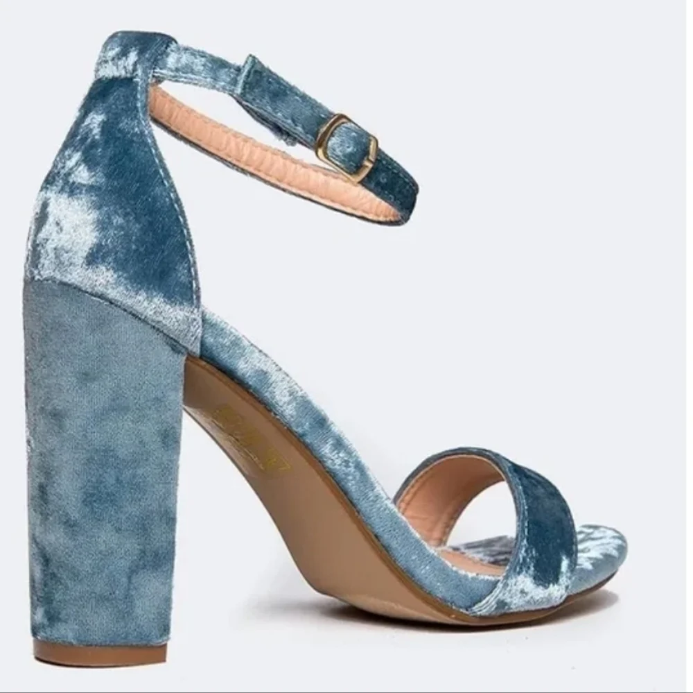J. Adams NWOT Blue Plush Velvet Block Heel Sandals with Ankle Strap - Picture 3 of 6